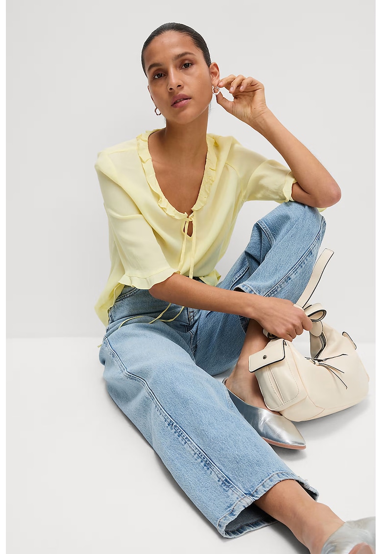 Bluza cu volane