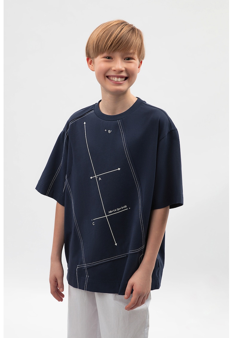 Tricou cu decolteu la baza gatului si imprimeu frontal Tricou cu decolteu la baza gatului si imprimeu frontal