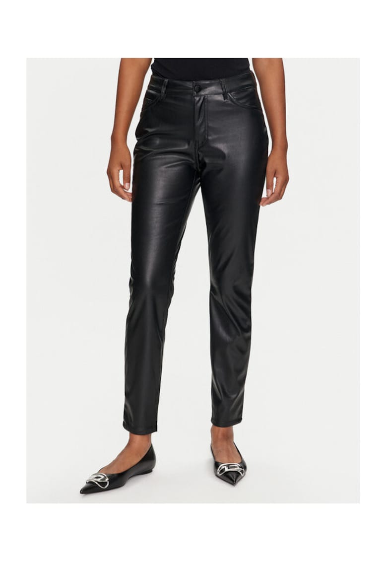 Pantaloni dama - imitatie de piele - negru