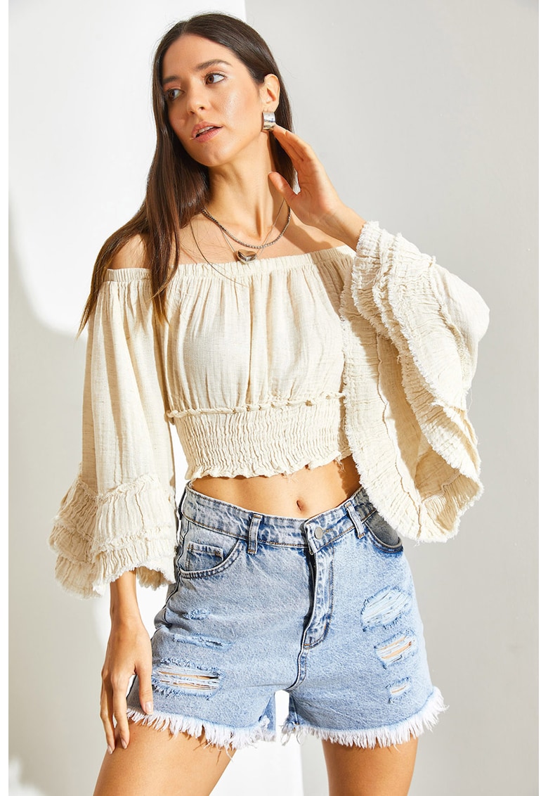Bluza crop cu decolteu pe umeri