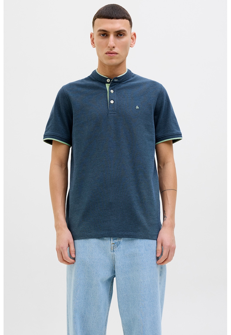 Tricou din bumbac organic cu fenta cu nasturi Paulos