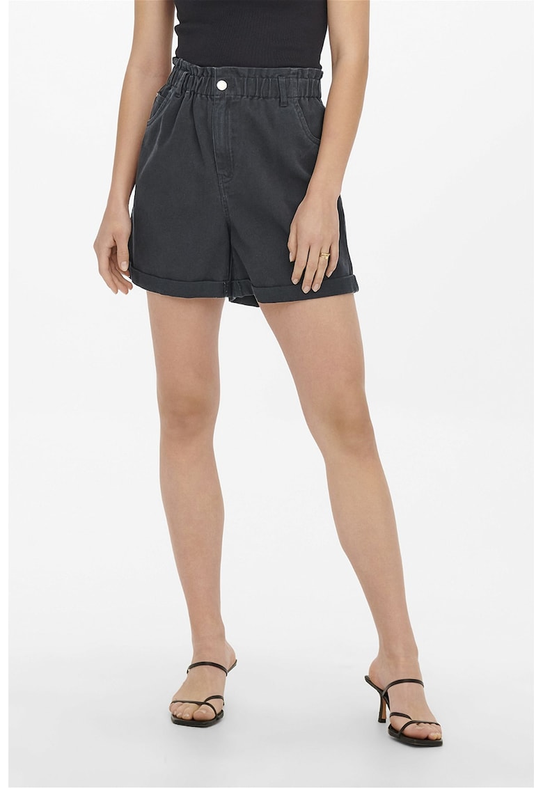 Pantaloni scurti cu model uni si talie elastica