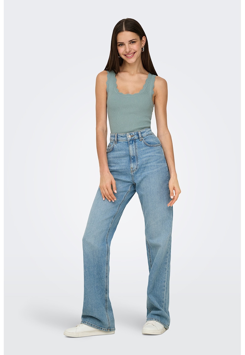 Top slim fit cu striatii