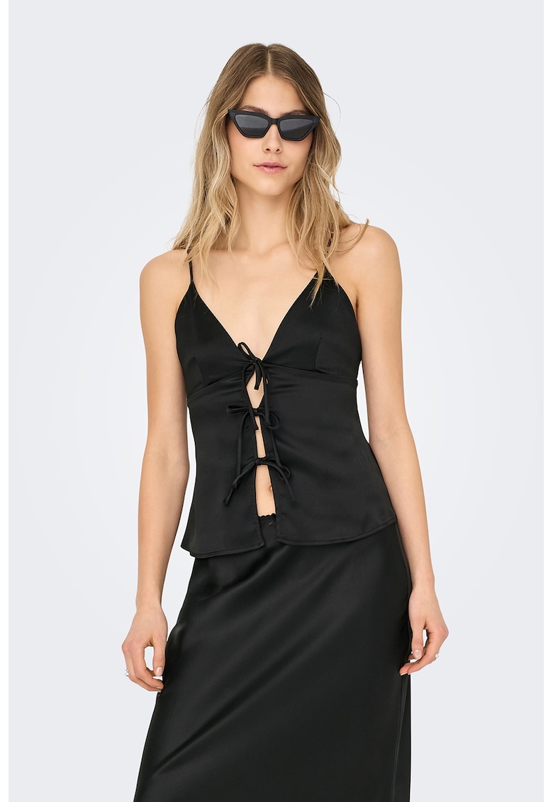 Top cu decolteu in V si prinderi frontale