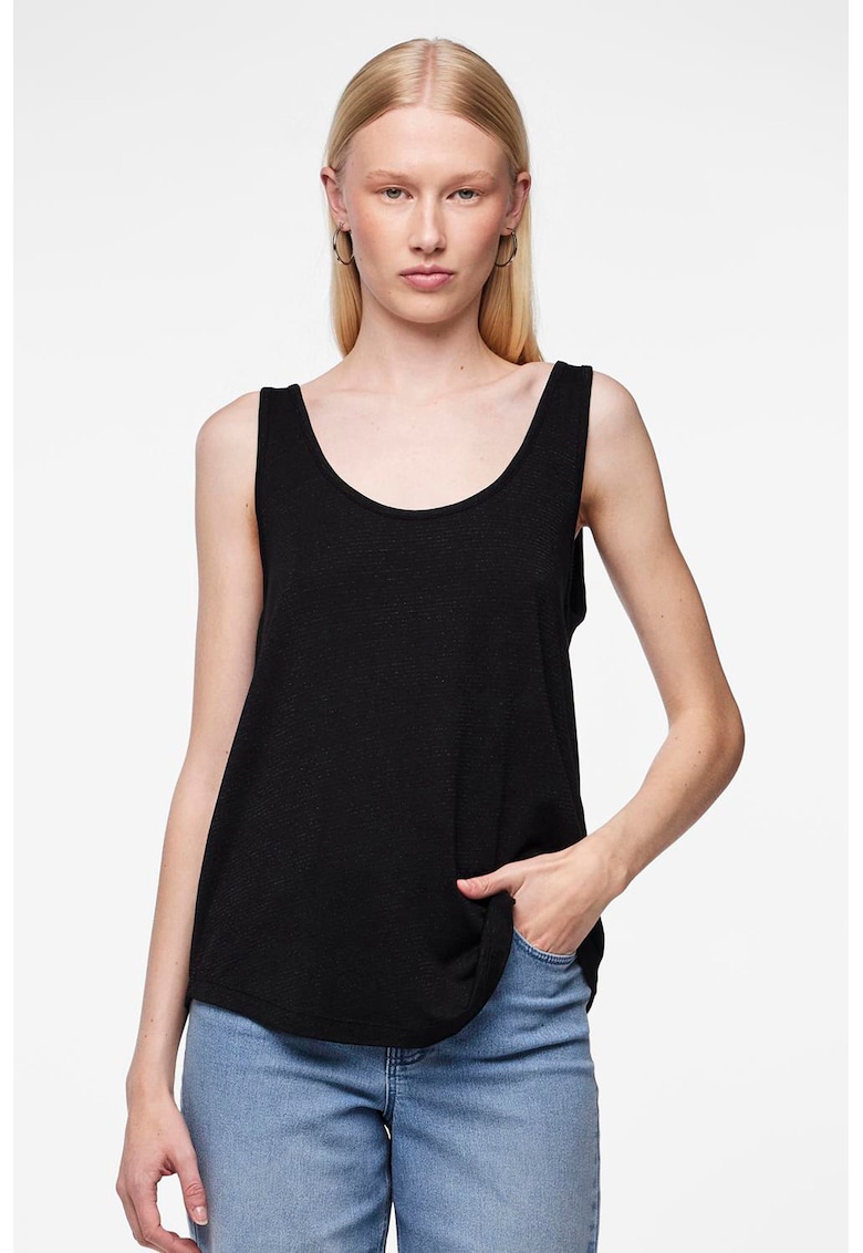 Top lejer cu decolteu amplu