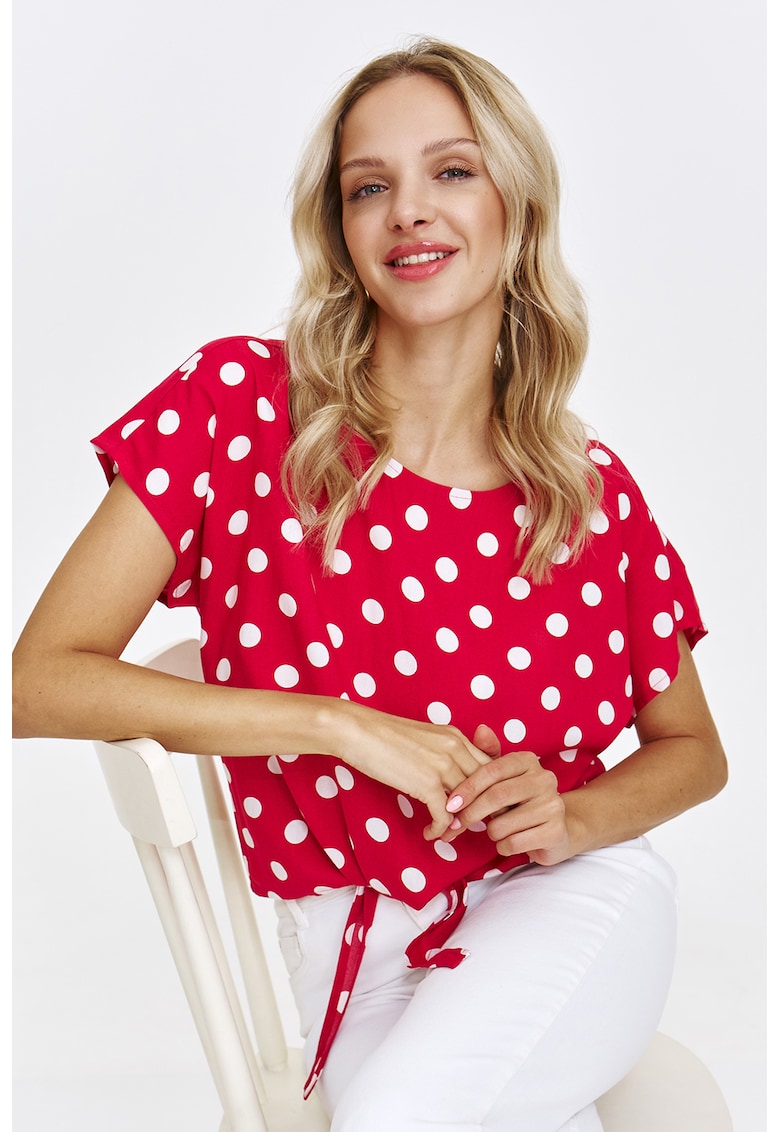 Tricou cu model cu prindere cu nod