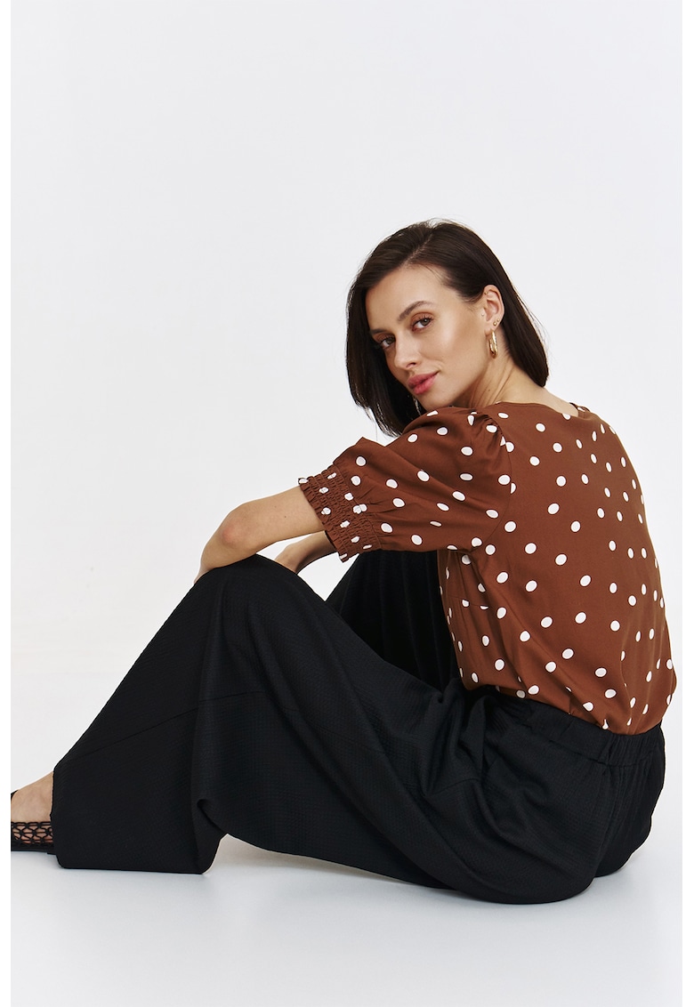 Bluza cu decolteu in V si buline