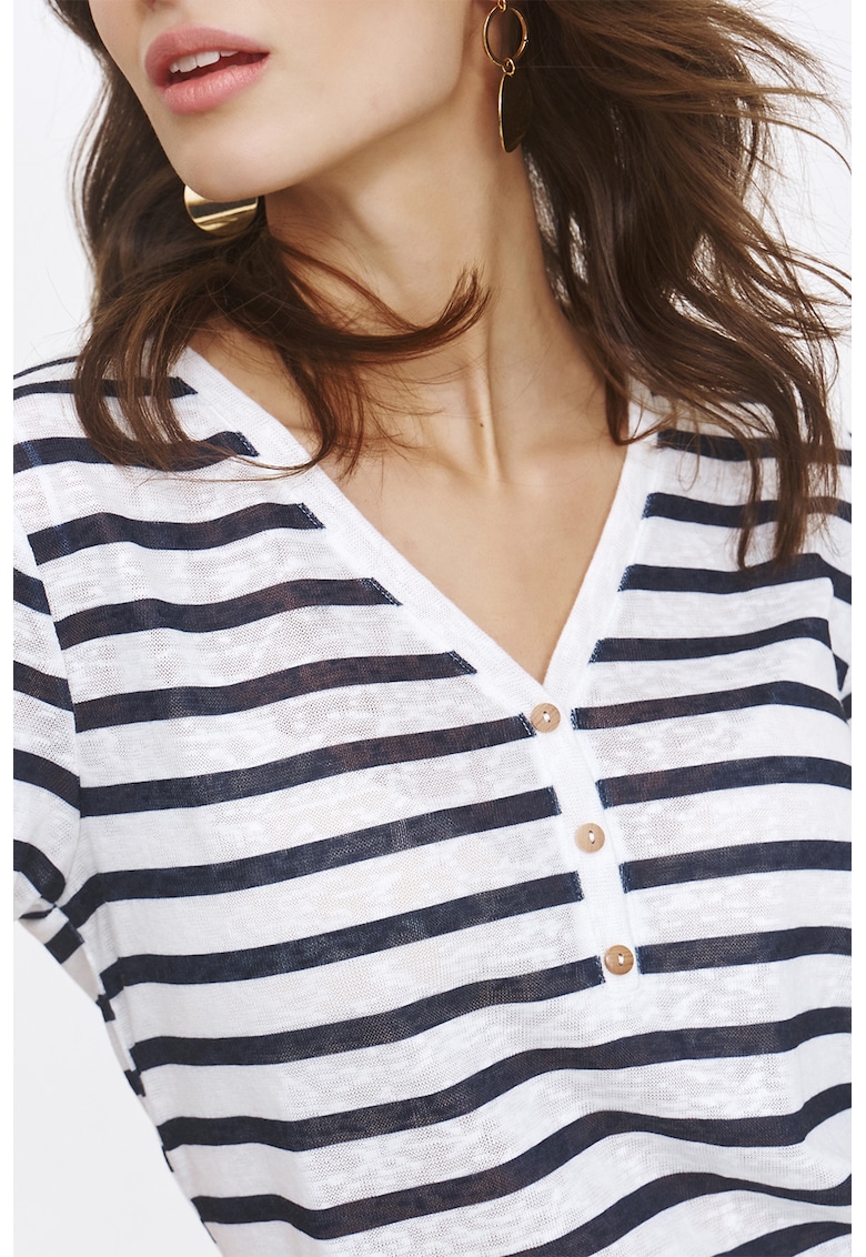 Tricou cu dungi si decolteu in V Tricou cu dungi si decolteu in V