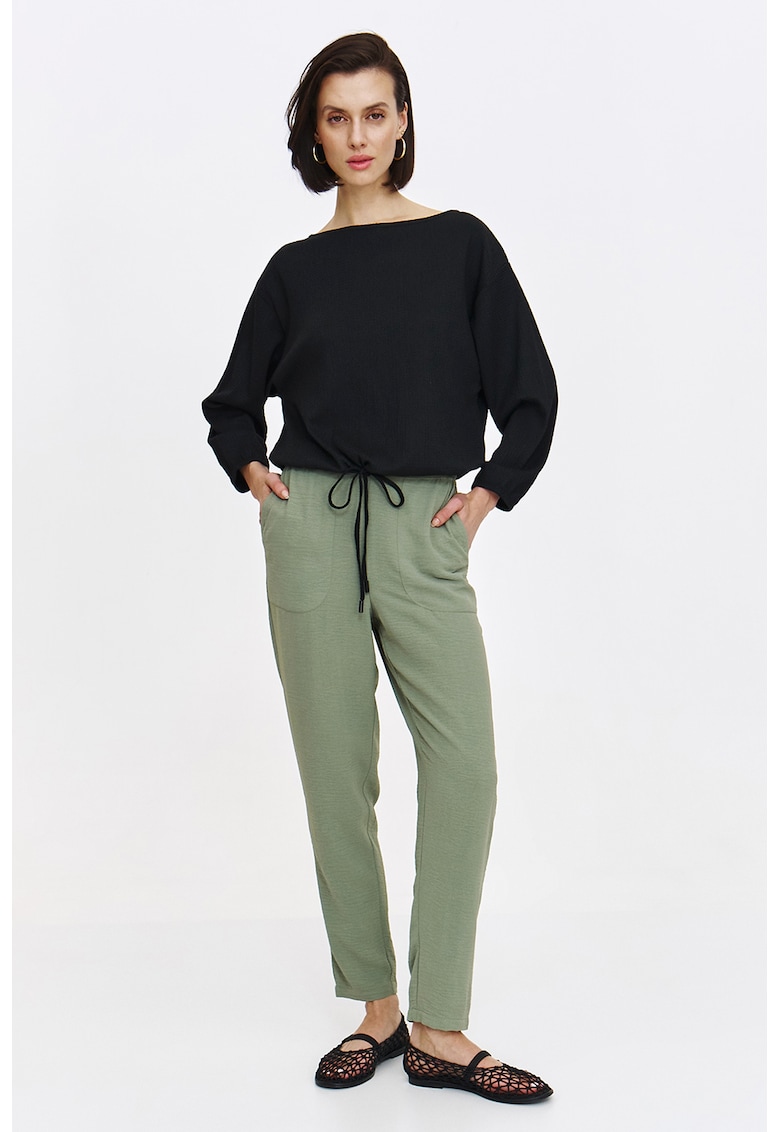 Pantaloni conici cu snur