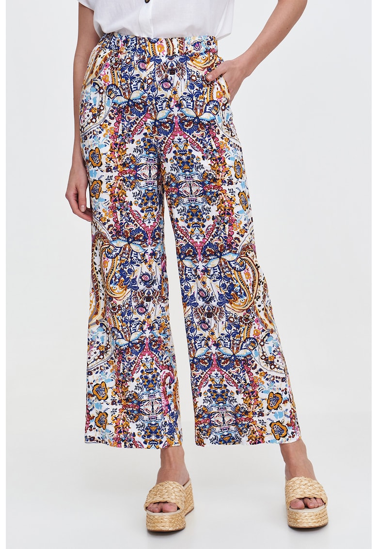 Pantaloni crop evazati cu model paisley