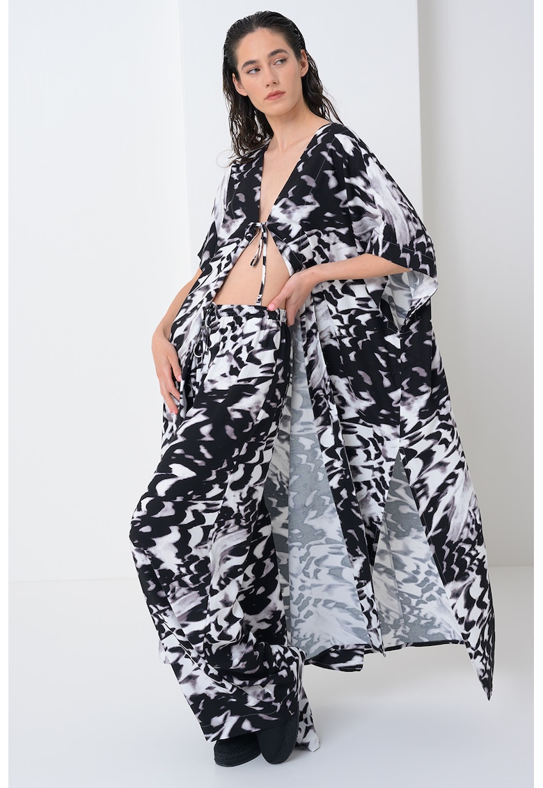 Pareo cu model abstract