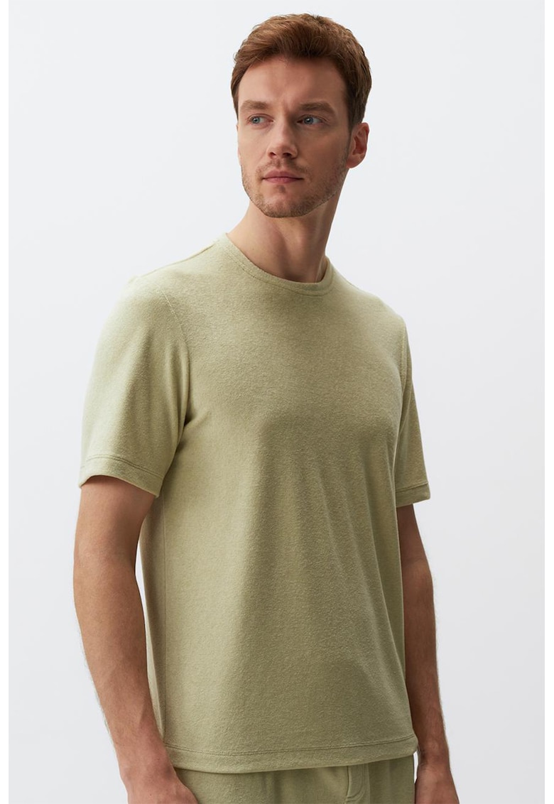 Tricou uni cu decolteu la baza gatului