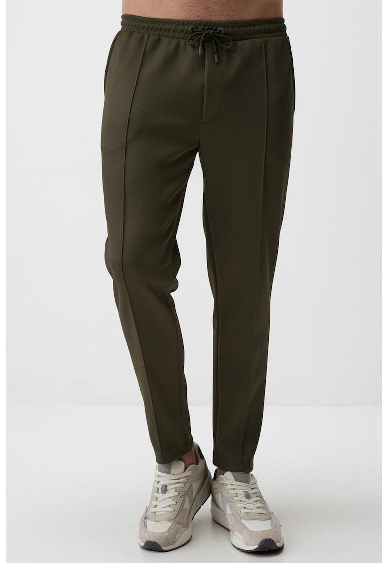 Pantaloni de trening cu snur si buzunare laterale