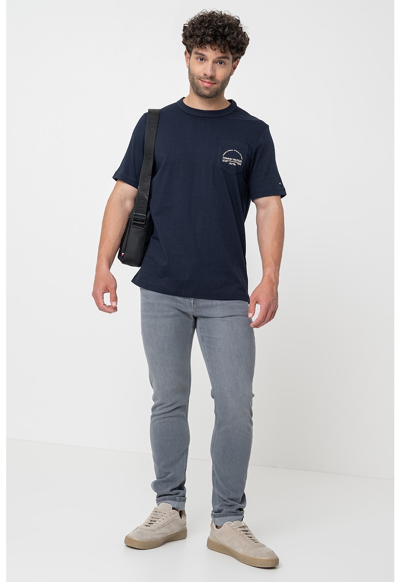 Tricou cu decolteu la baza gatului si buzunar pe piept - Albastru ultramarin