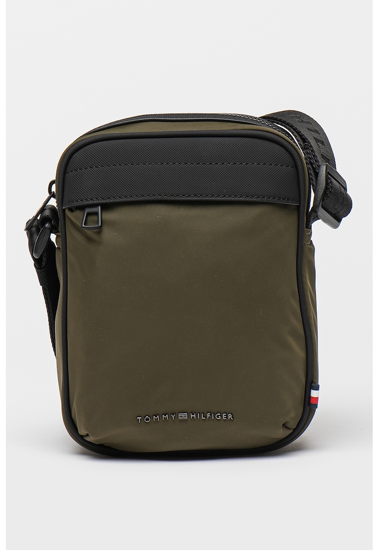 Geanta crossbody cu logo metalic discret