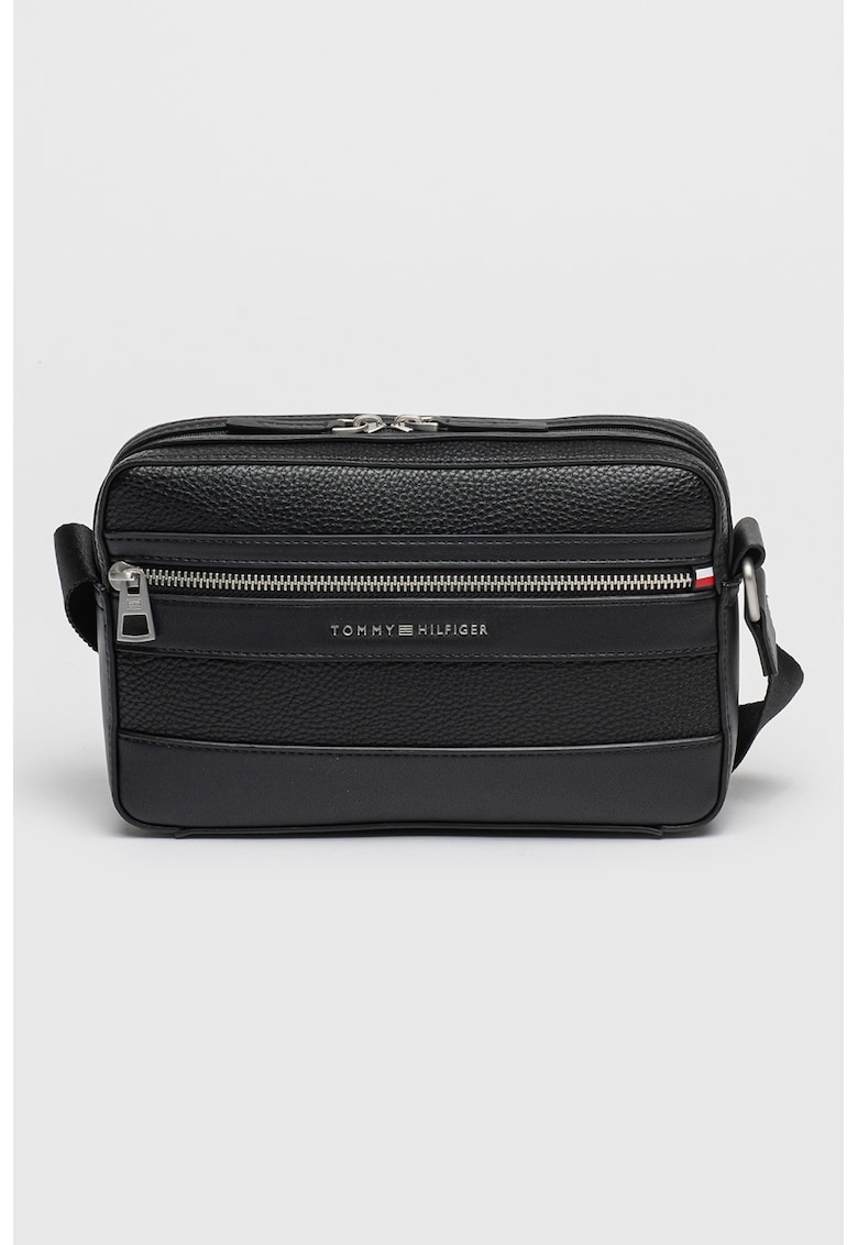 Geanta crossbody din piele ecologica cu bareta ajustabila Geanta crossbody din piele ecologica cu bareta ajustabila