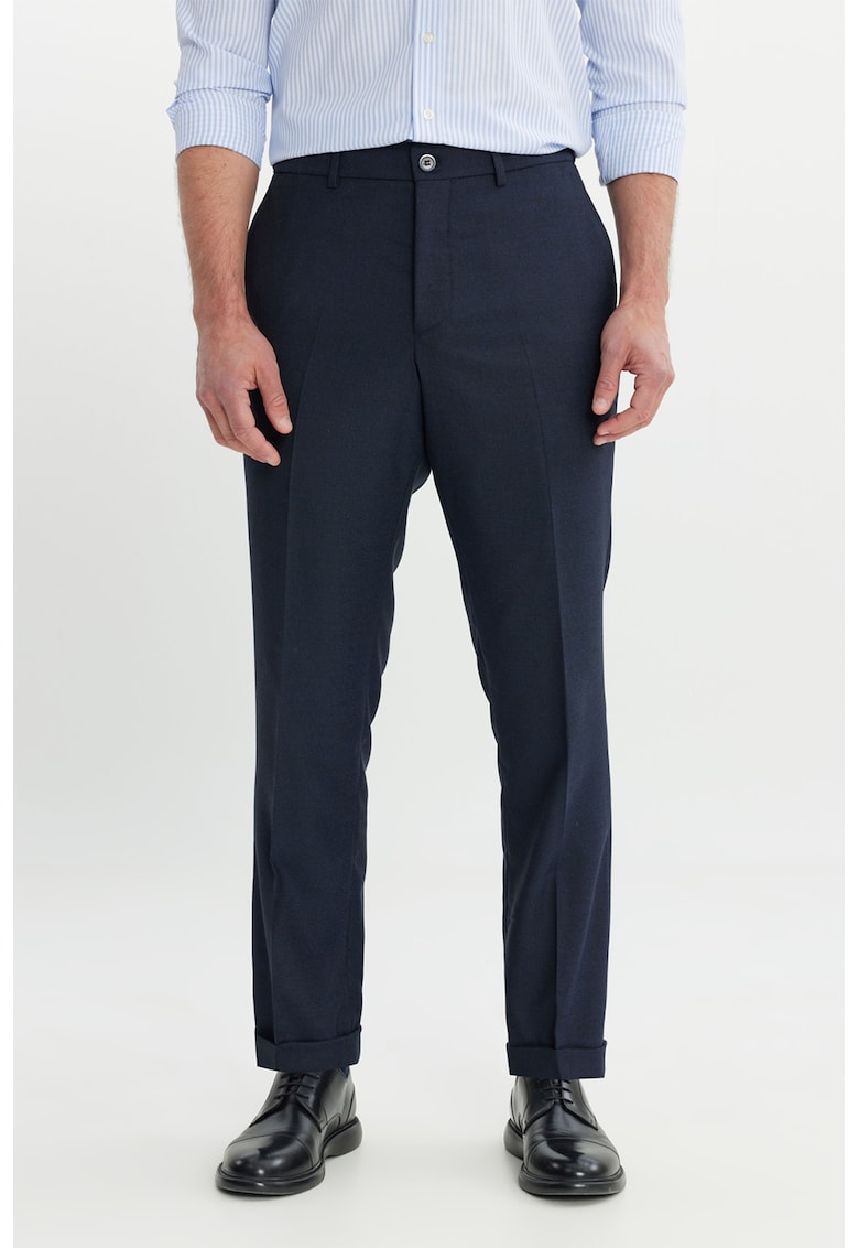 Pantaloni conici cu talie medie