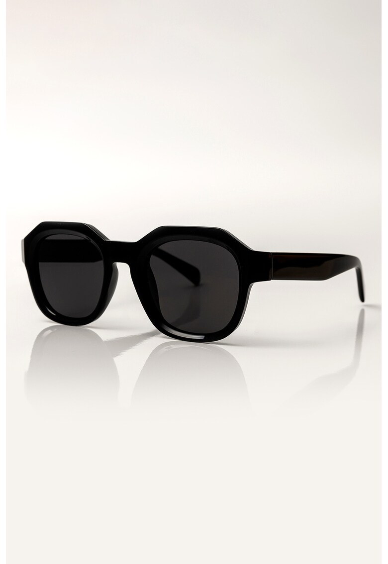 Ochelari de soare cu lentile polarizate