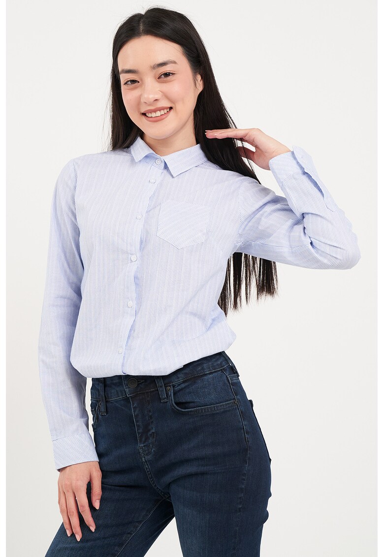 Camasa in dungi cu buzunar pe piept - Albastru deschis