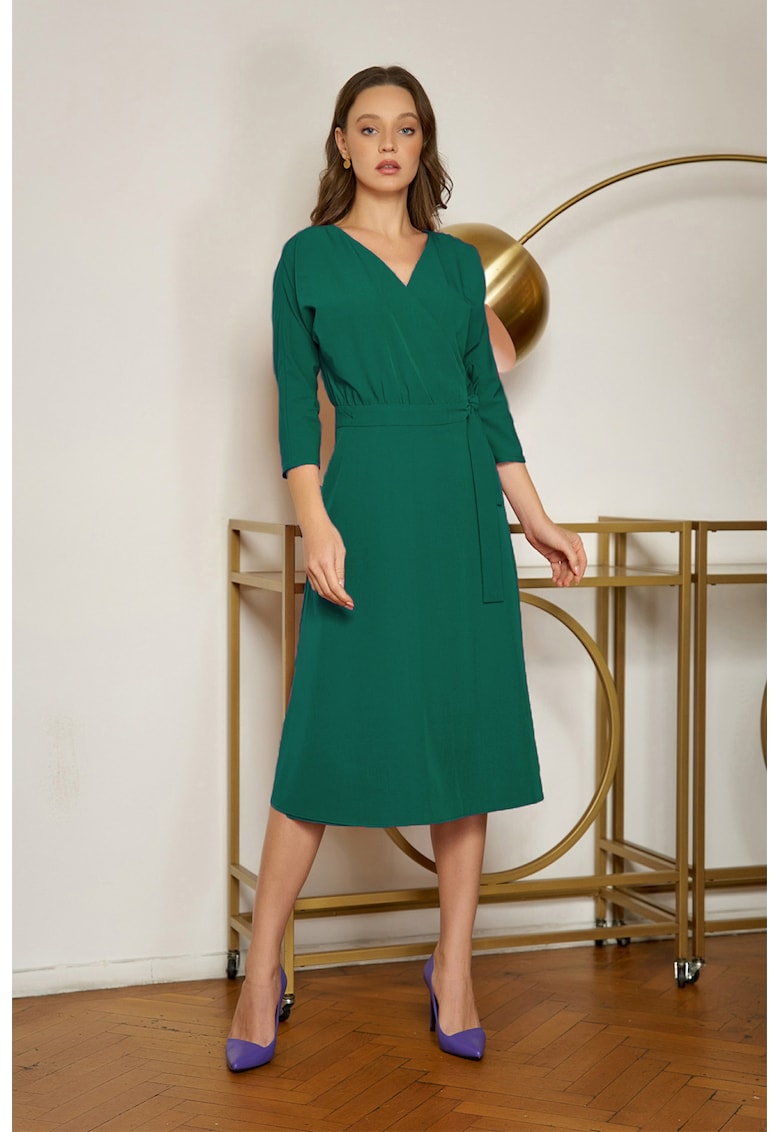 Rochie evazata cu decolteu cache-coeur