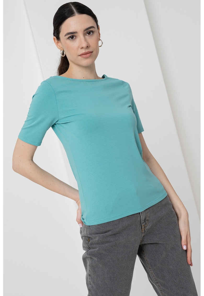 Tricou cu decolteu barcuta