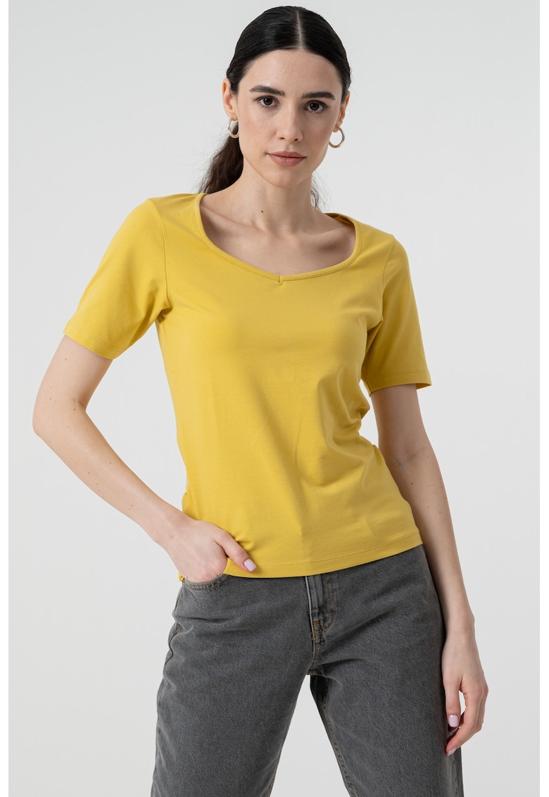 Tricou cambrat cu model uni