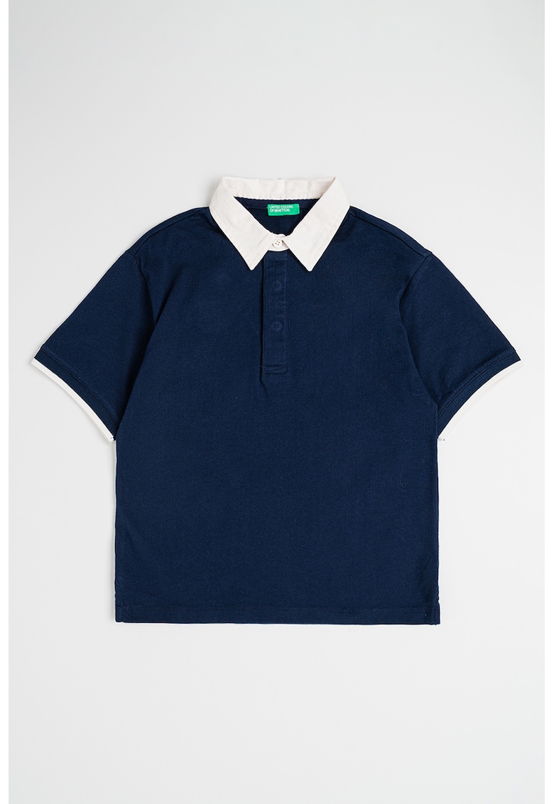 Tricou polo cu text brodat pe partea din spate