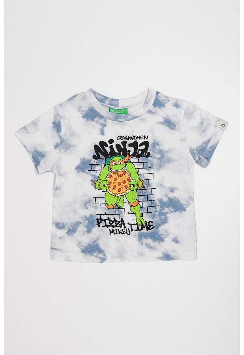 Tricou cu model si decolteu la baza gatului