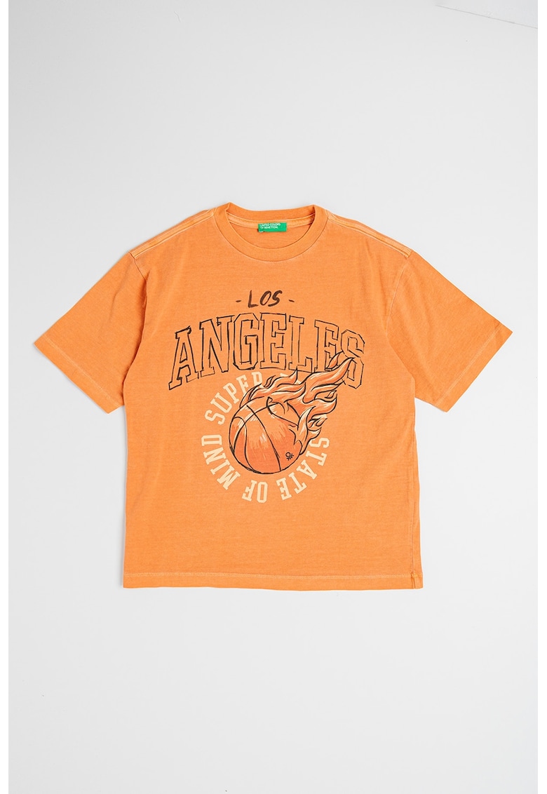 Tricou cu model si decolteu la baza gatului