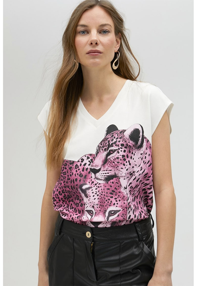 Tricou cu decolteu in V si imprimeu Tricou cu decolteu in V si imprimeu