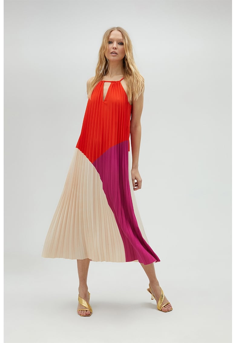 Rochie midi cu pliuri si decupaj frontal Rochie midi cu pliuri si decupaj frontal