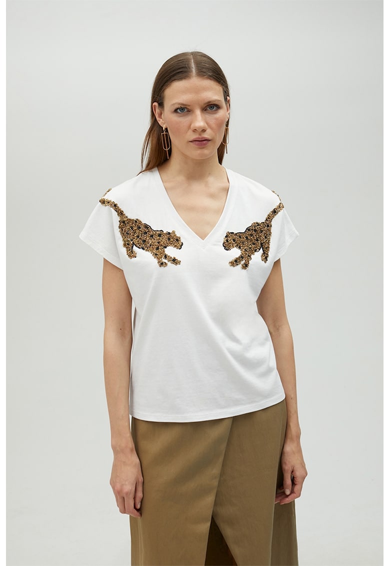 Tricou cu decolteu in V si aplicatii cu margele