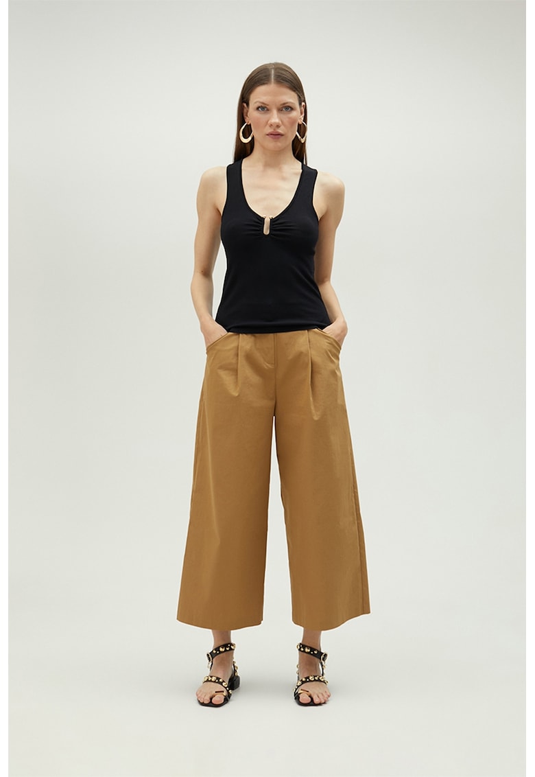 Pantaloni ampli cu buzunare laterale Pantaloni ampli cu buzunare laterale