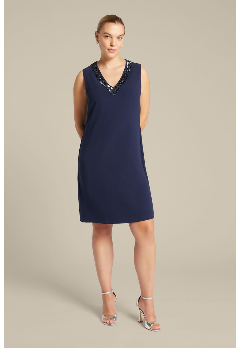 Rochie dreapta fara maneci cu decolteu cu margele