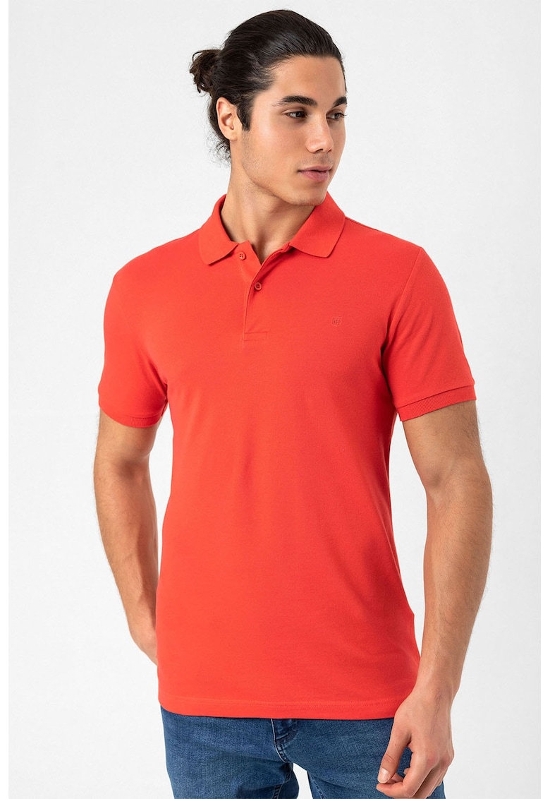 Tricou polo regular fit cu detaliu cu logo discret