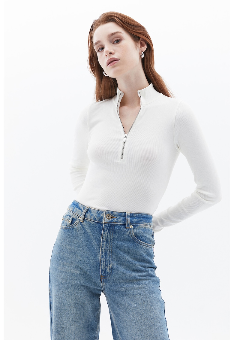 Bluza cu fenta cu fermoar