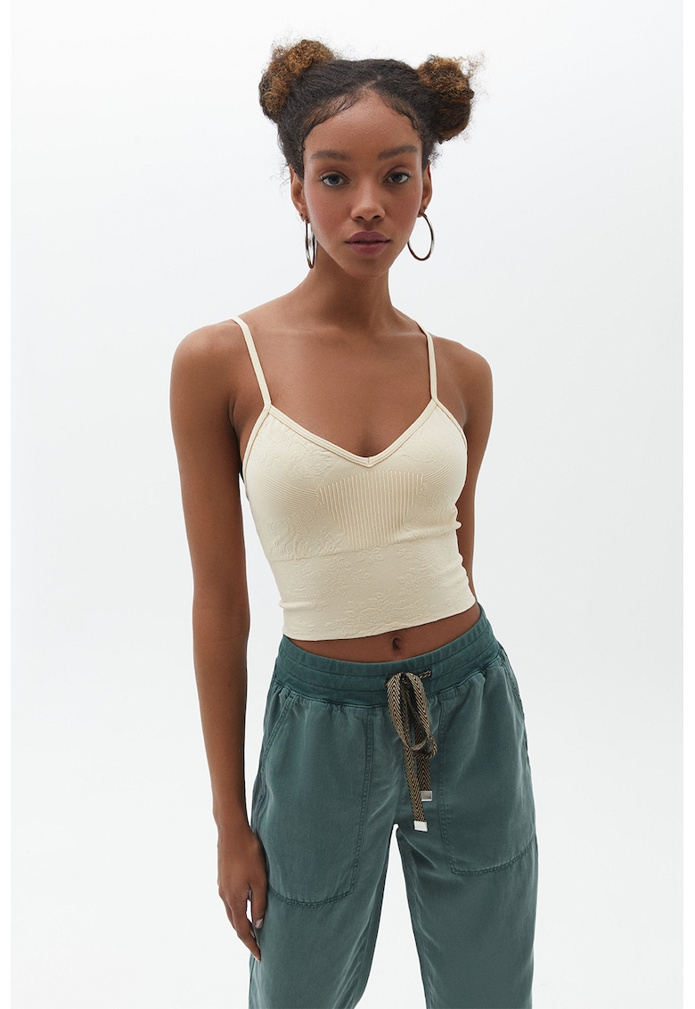 Top crop cu decolteu in V - Crem
