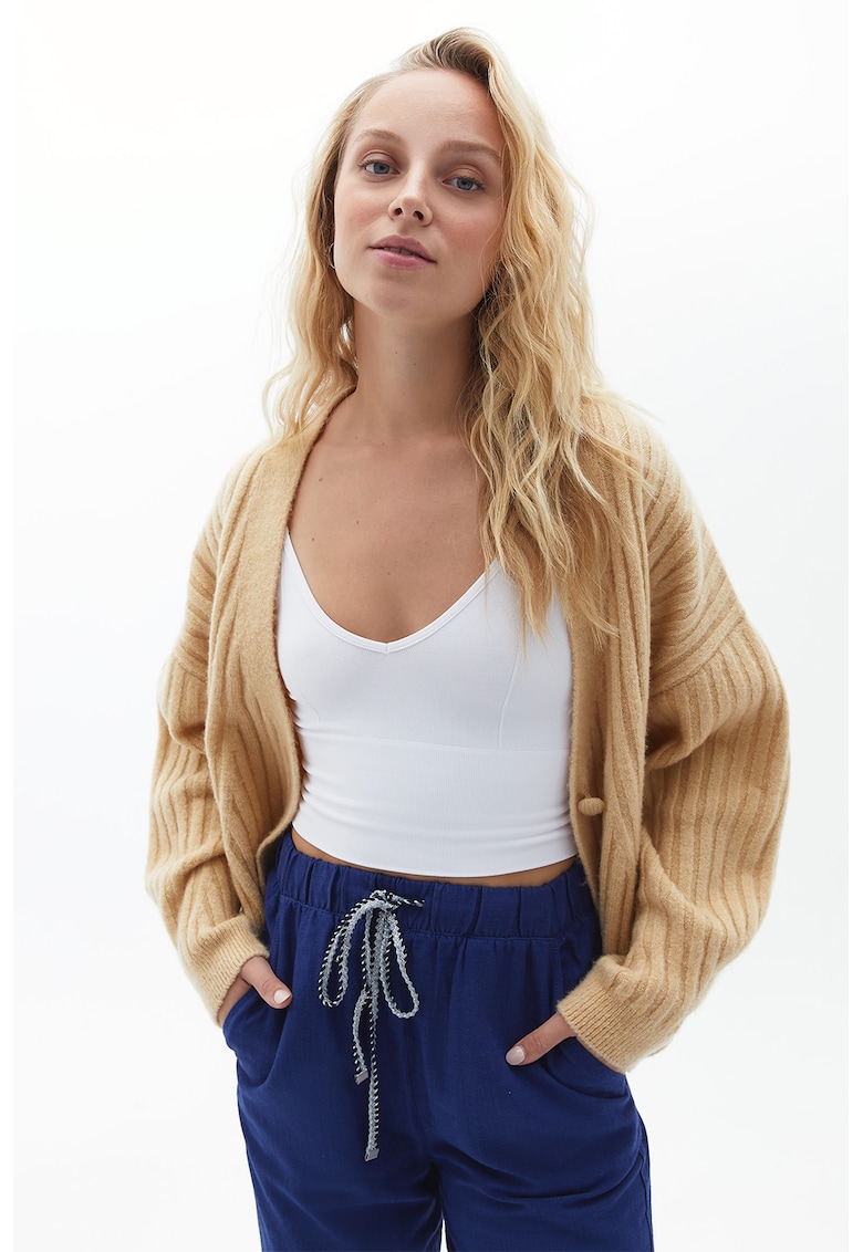 Top crop cu bretele inguste Top crop cu bretele inguste