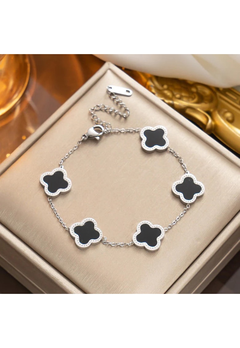 Bratara argintie - din otel inoxidabil - suflata cu aur 18k - cu piese in forma de trifoi stilizat - Jelena C6 Bratara argintie - din otel inoxidabil - suflata cu aur 18k - cu piese in forma de trifoi stilizat - Jelena C6