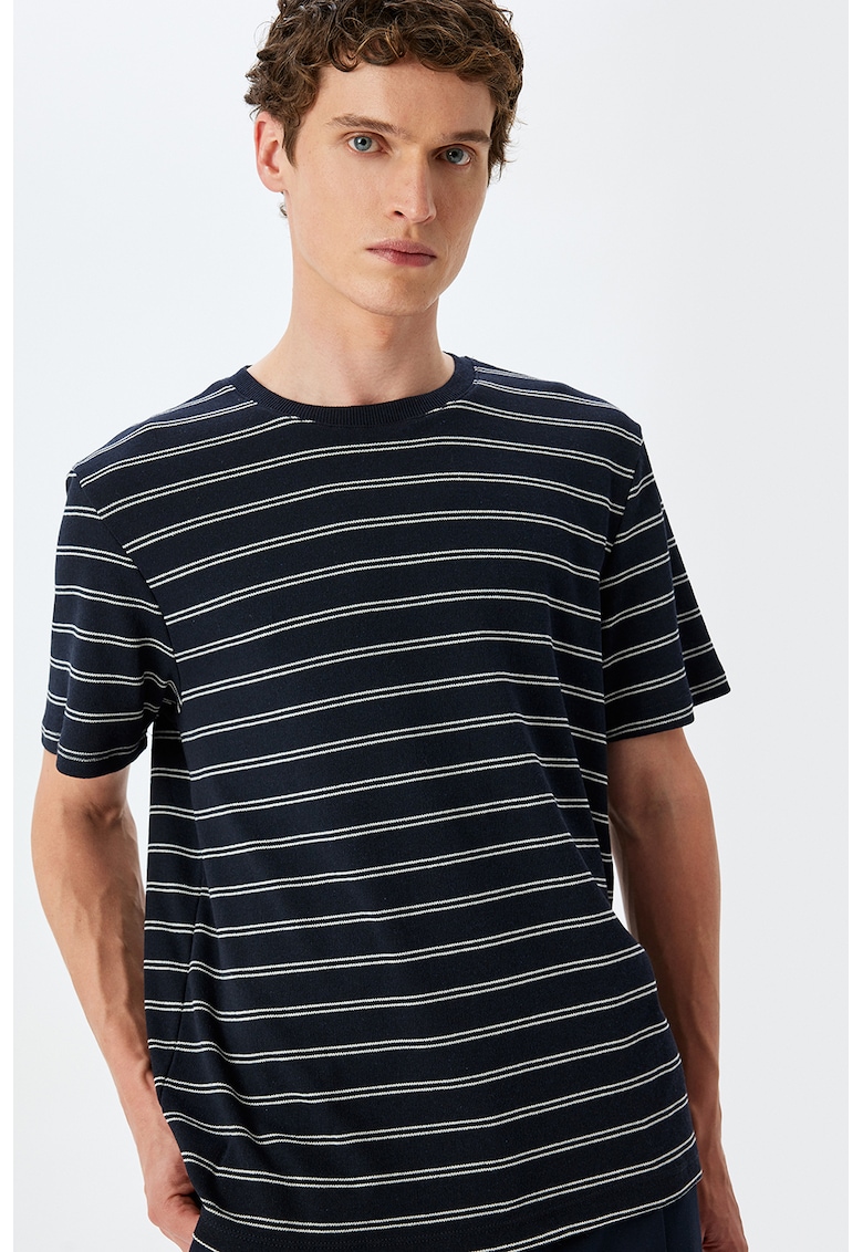 Tricou cu decolteu la baza gatului si model in dungi - Alb/Albastru ultramarin