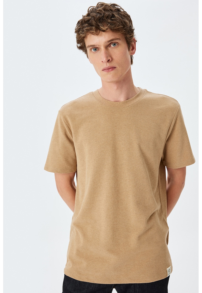 Tricou uni cu decolteu la baza gatului - Maro nisip