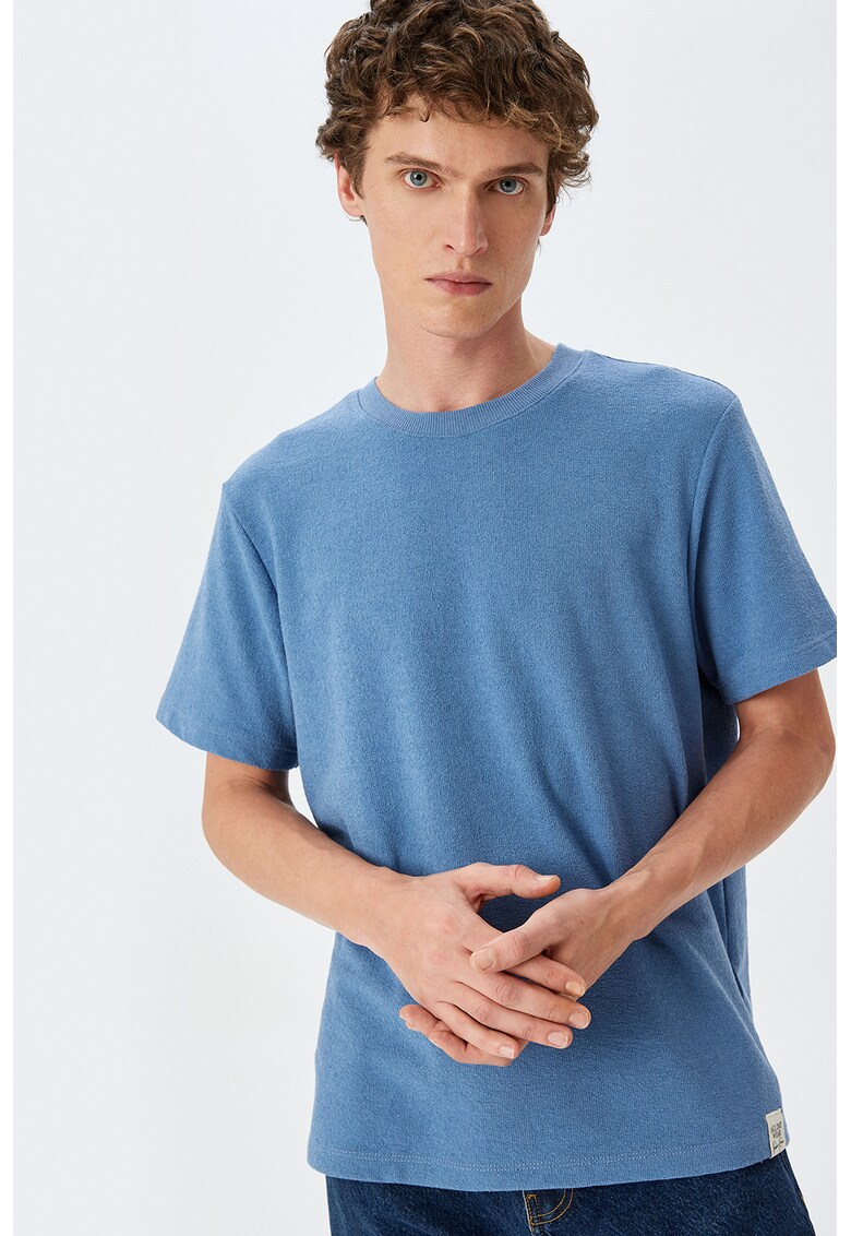 Tricou uni cu decolteu la baza gatului - Albastru lavanda