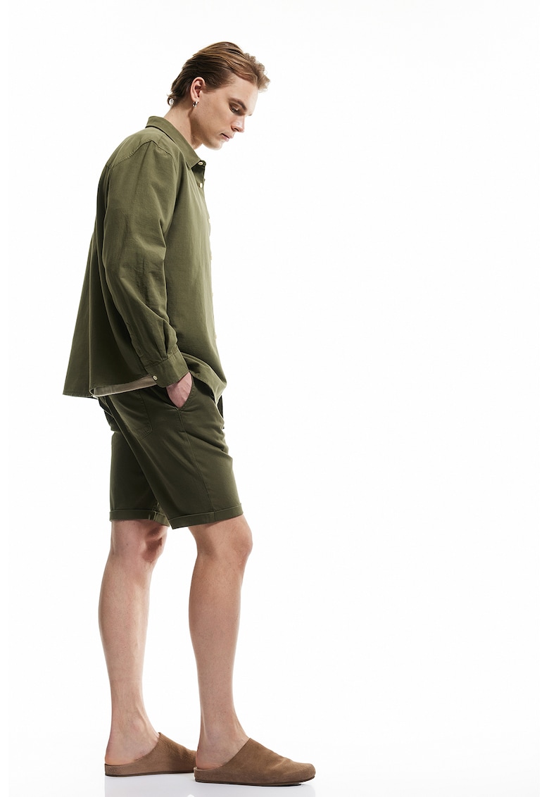 Bermude chino cu croiala slim-fit