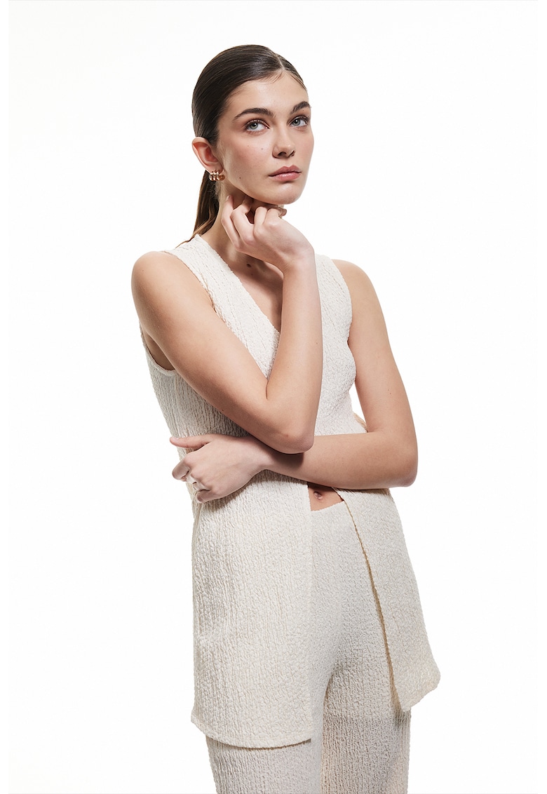 Top cu decolteu in V