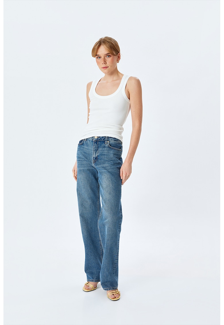 Top cu aspect striat