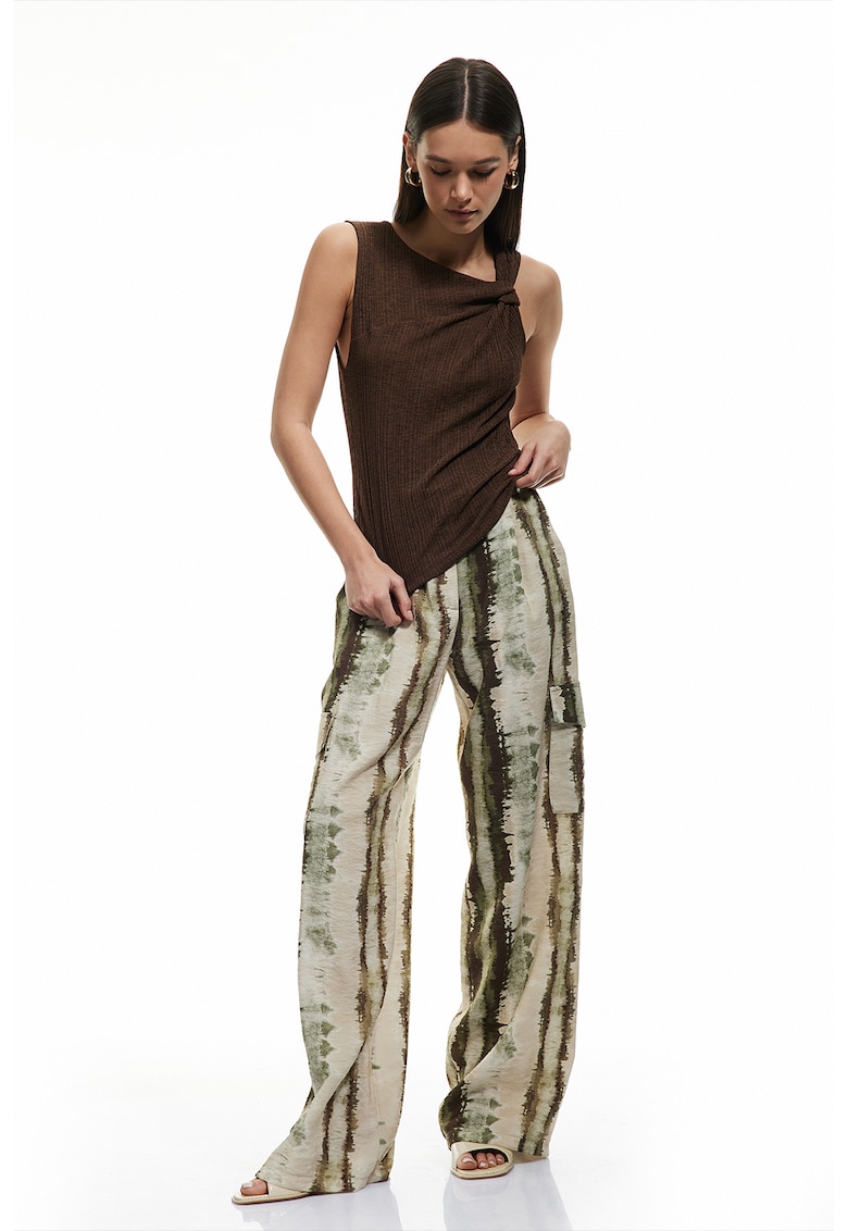 Top texturat slim fit cu detaliu nod