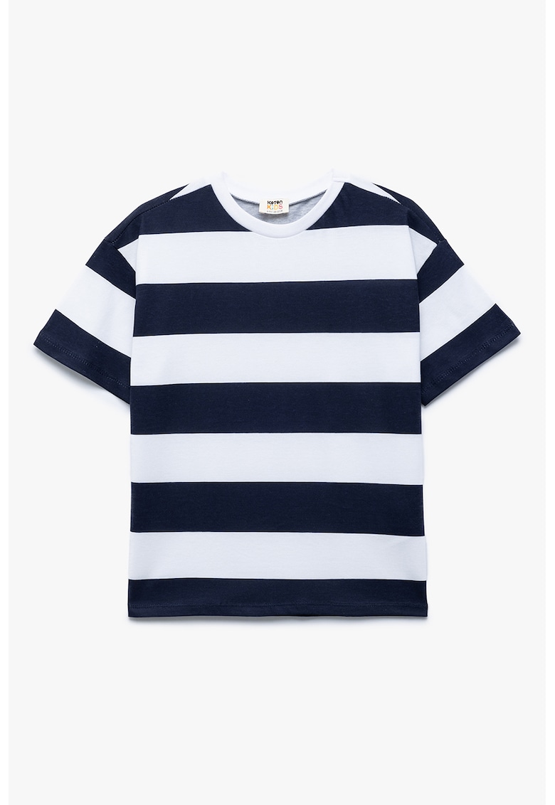 Tricou cu dungi si decolteu la baza gatului