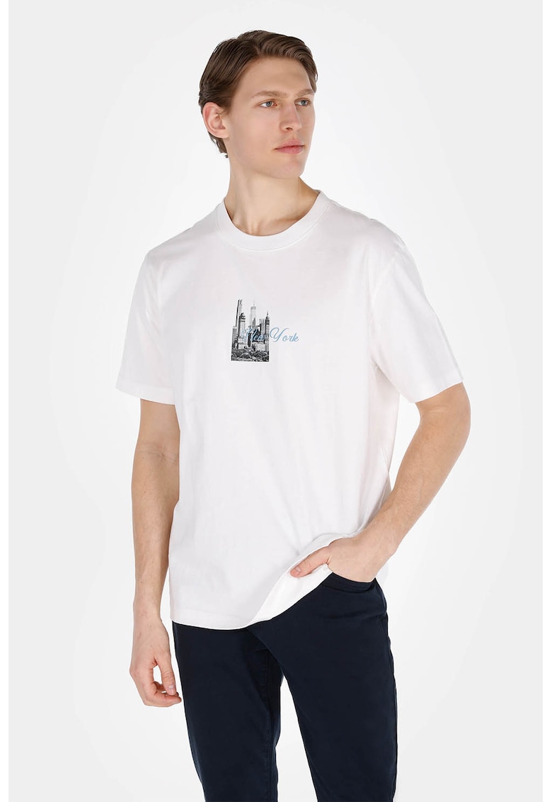 Tricou cu decolteu la baza gatului si imprimeu text si grafic - Alb