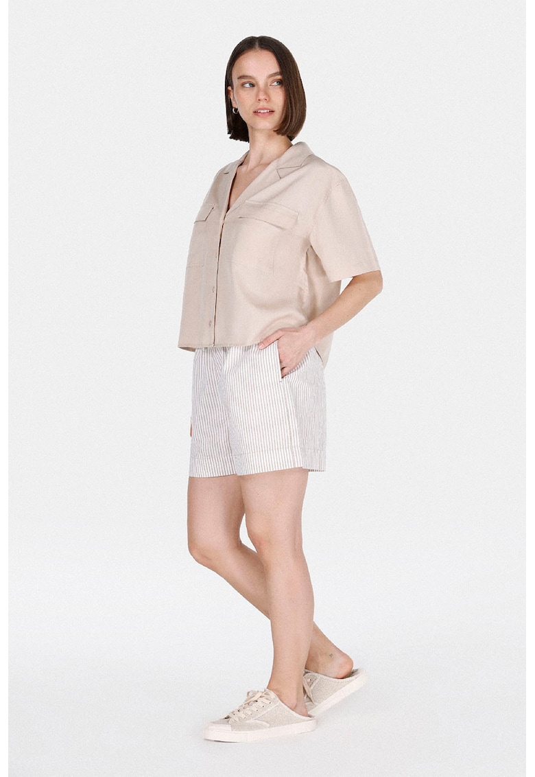Pantaloni scurti cu dungi - snur si buzunare laterale