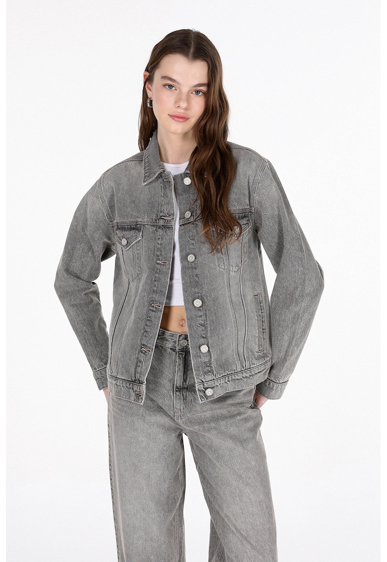 Jacheta din denim cu buzunare pe piept